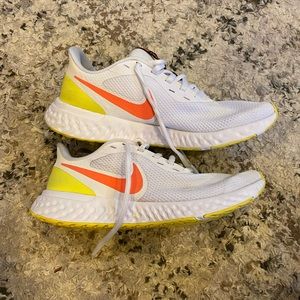 womens 9 Nike sneakers
